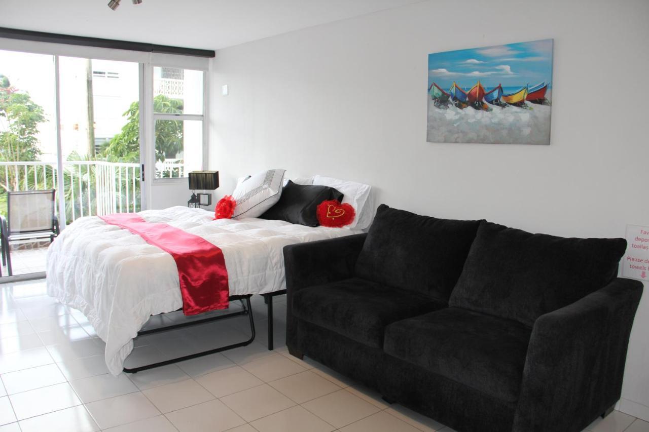 Hobie Oceanfront apartment at Isla Verde San Juan Buitenkant foto