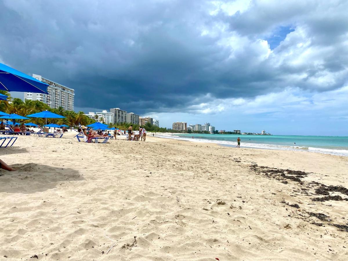 Hobie Oceanfront apartment at Isla Verde San Juan Buitenkant foto
