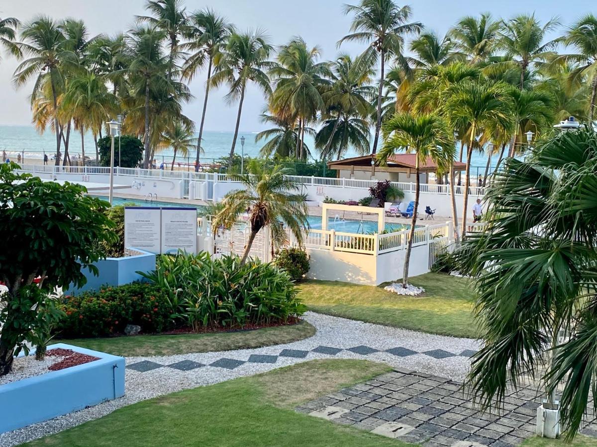 Hobie Oceanfront apartment at Isla Verde San Juan Buitenkant foto