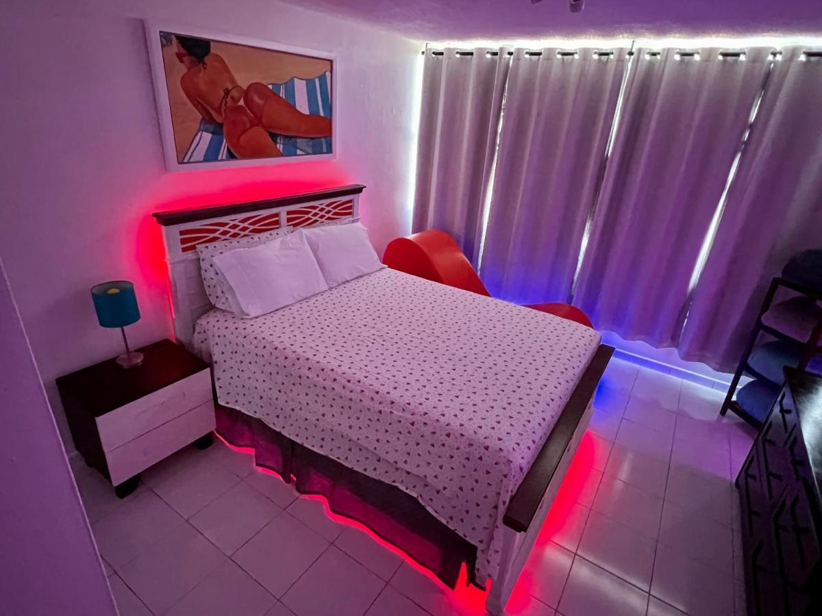 Hobie Oceanfront apartment at Isla Verde San Juan Buitenkant foto