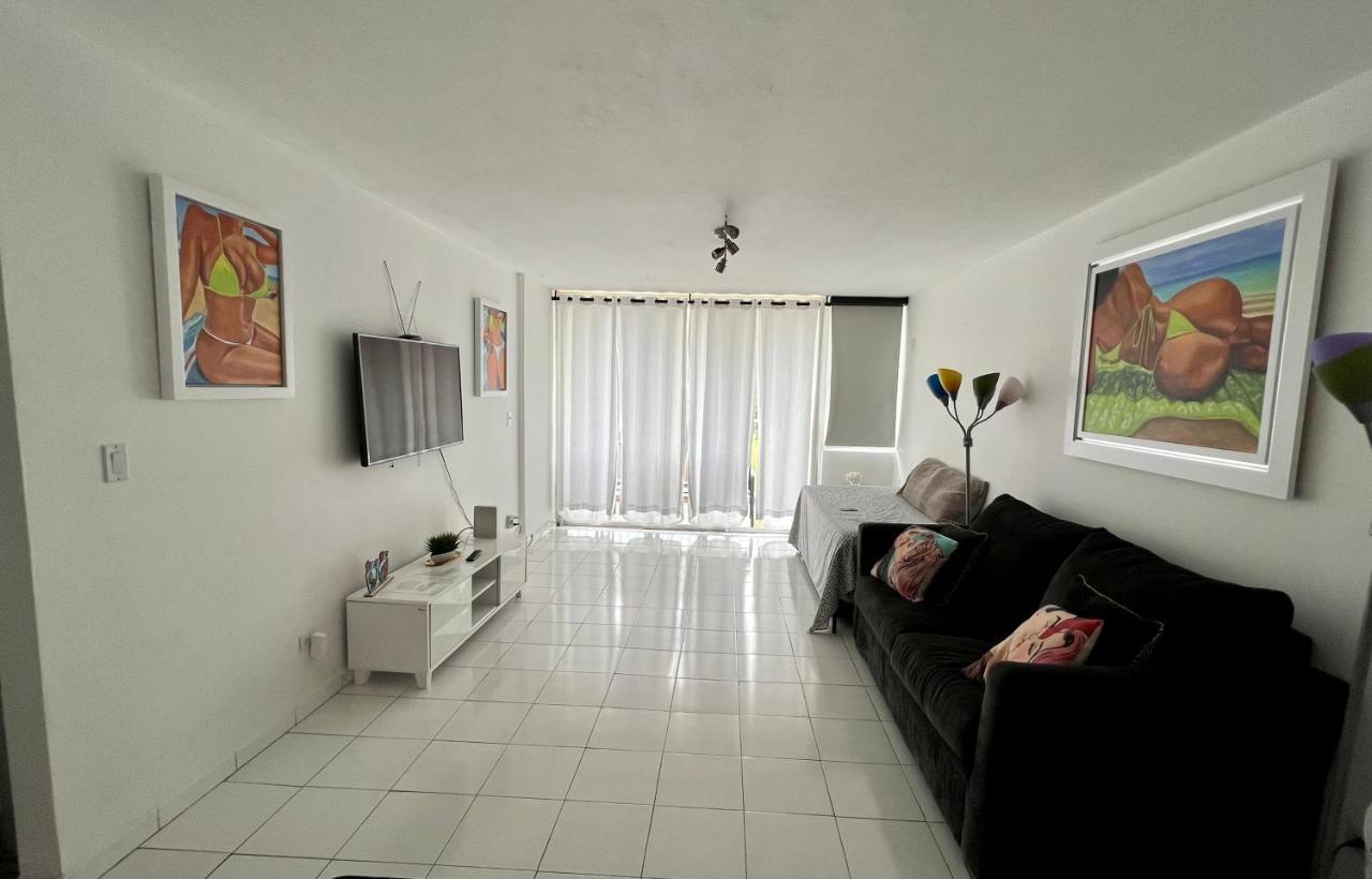 Hobie Oceanfront apartment at Isla Verde San Juan Buitenkant foto
