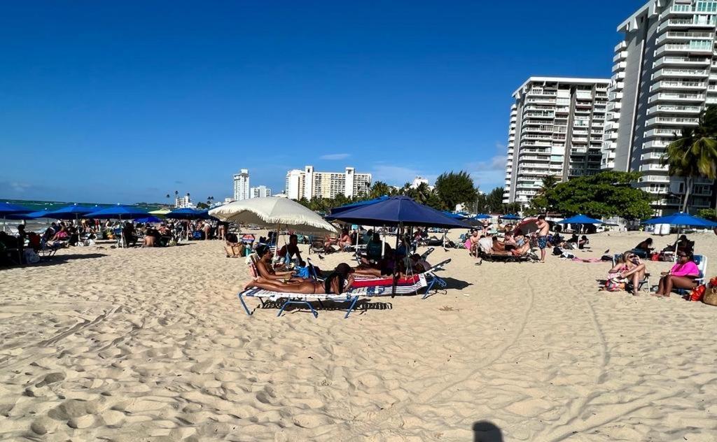 Hobie Oceanfront apartment at Isla Verde San Juan Buitenkant foto