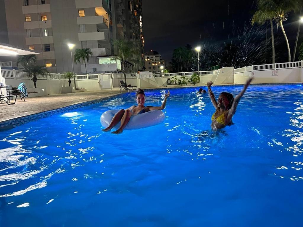 Hobie Oceanfront apartment at Isla Verde San Juan Buitenkant foto