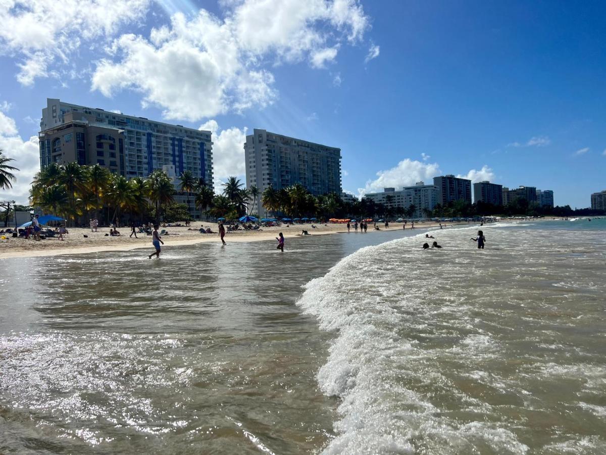 Hobie Oceanfront apartment at Isla Verde San Juan Buitenkant foto