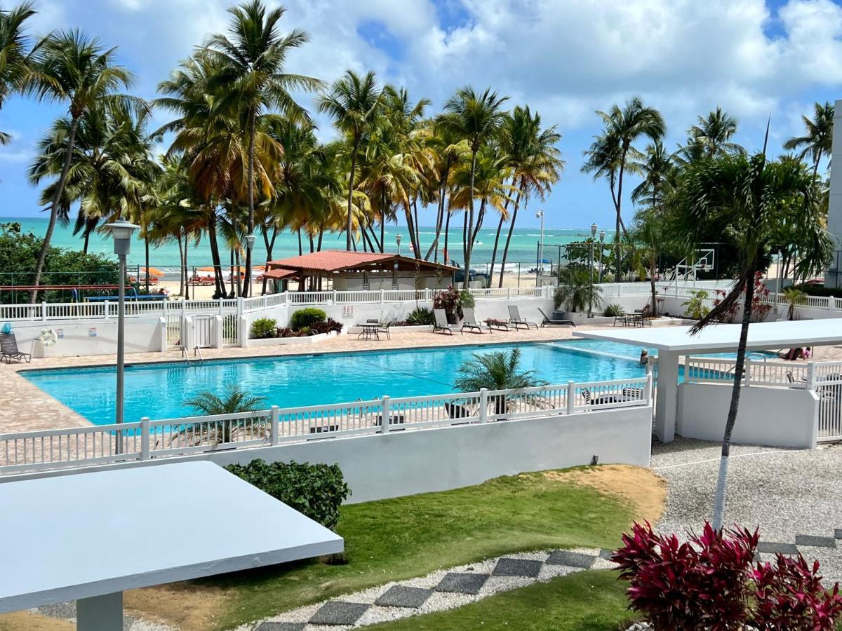Hobie Oceanfront apartment at Isla Verde San Juan Buitenkant foto
